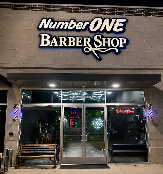 Professional barber providing men's grooming near Houston TX